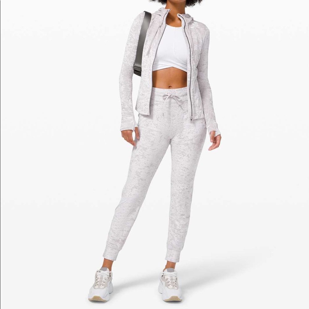 Lululemon Ready to Crush Jogger Chrome
